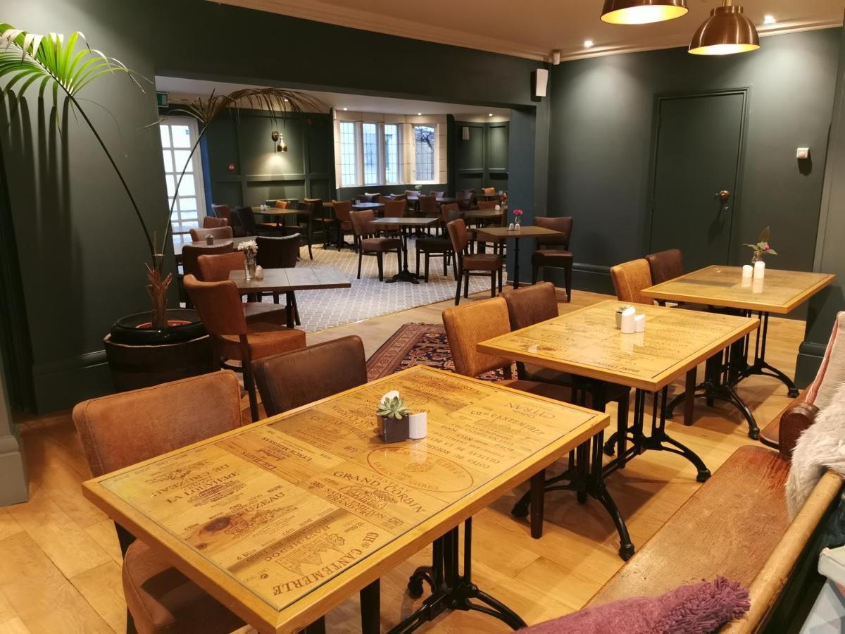 The Vines Hotel Alvescot Buitenkant foto